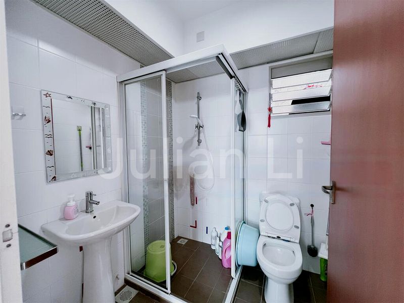 3 Room (3A) HDB for Rent in  127C Kim Tian Road - Image 3